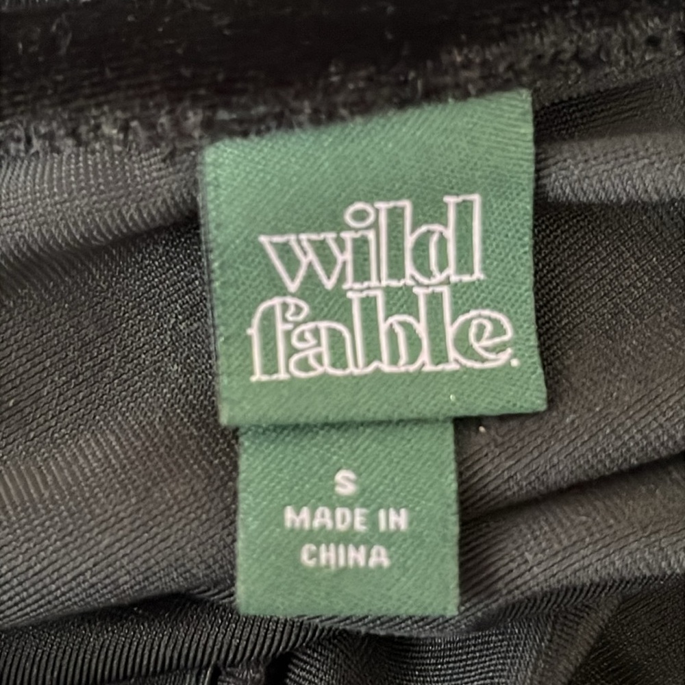 Wild Fable Women's Sleeveless V-Neck Velvet Wrap Jumpsuit Black Wide Leg Sz S - Picture 5 of 5